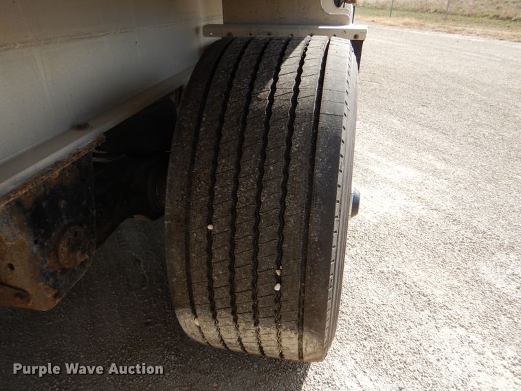 image for item DL4969 2012 Transcraft Benson AF53102-2-524  flatbed trailer