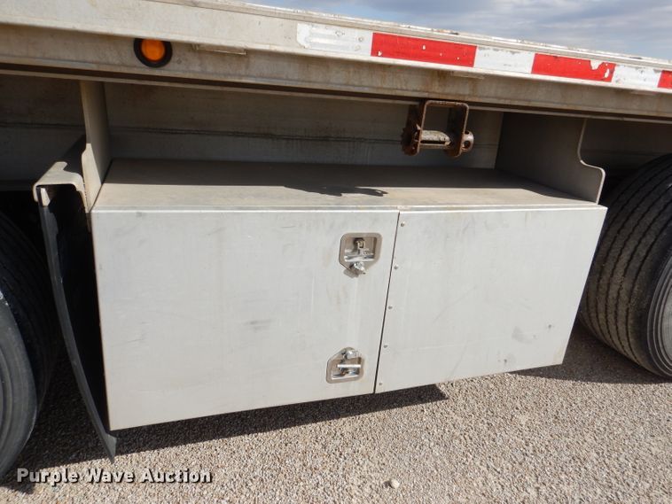 image for item DL4970 2012 Transcraft Benson AF53102-2-524  flatbed trailer