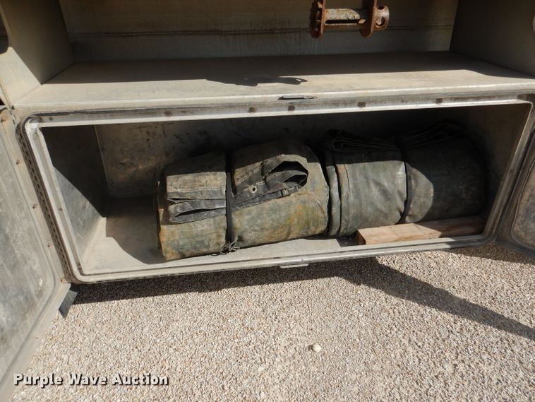 image for item DL4970 2012 Transcraft Benson AF53102-2-524  flatbed trailer