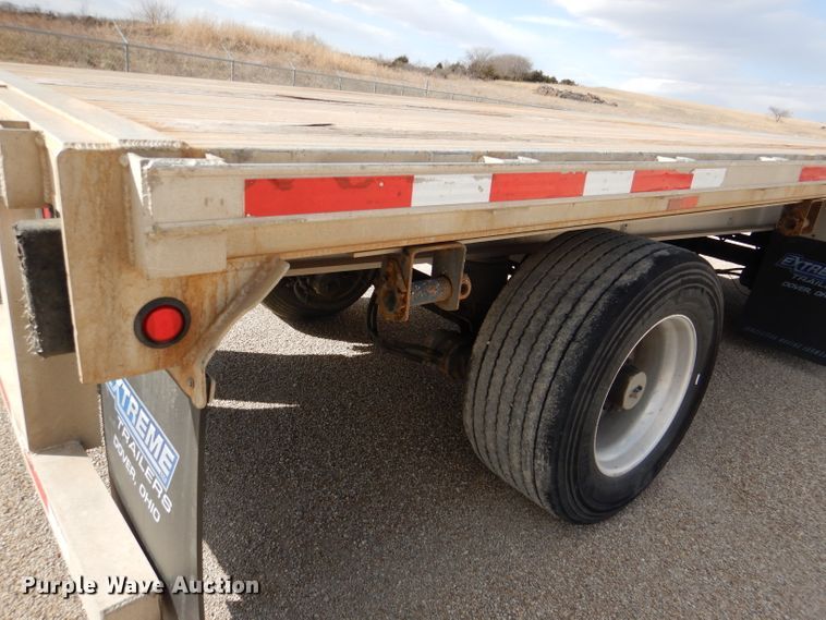image for item DL4970 2012 Transcraft Benson AF53102-2-524  flatbed trailer