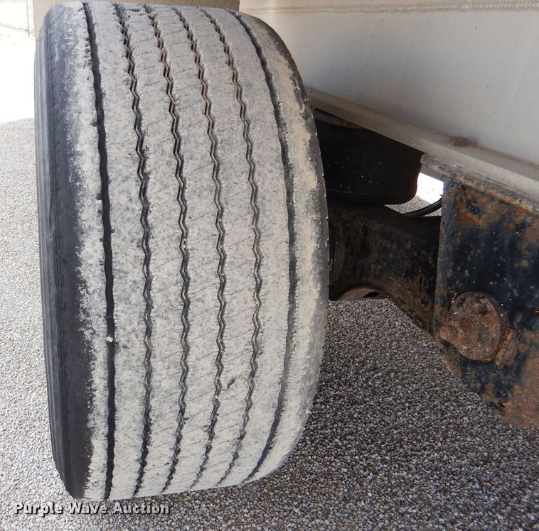 image for item DL4970 2012 Transcraft Benson AF53102-2-524  flatbed trailer