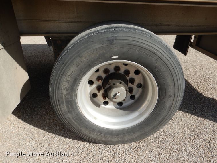 image for item DL4970 2012 Transcraft Benson AF53102-2-524  flatbed trailer