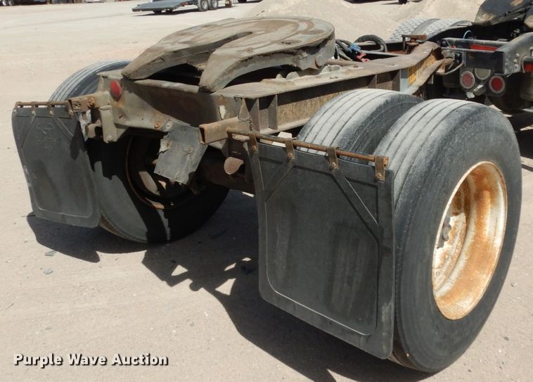 image for item DM2868 1987 Fruehauf trailer dolly