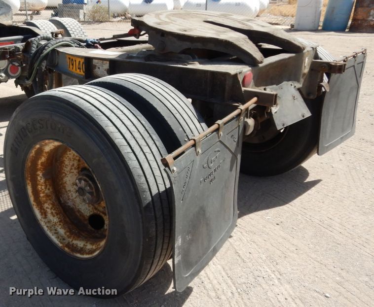 image for item DM2868 1987 Fruehauf trailer dolly