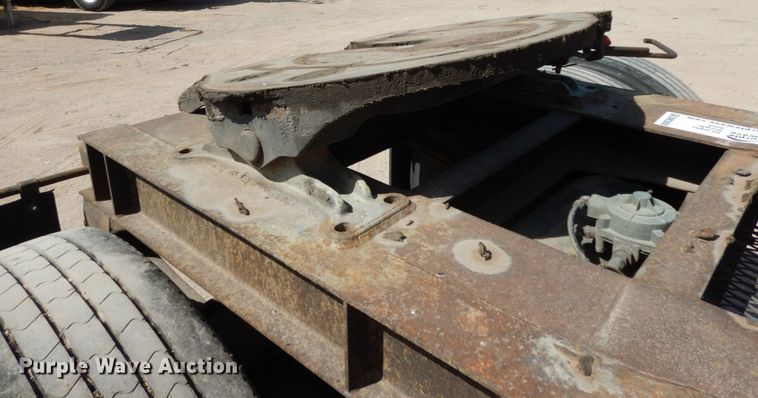 image for item DM2868 1987 Fruehauf trailer dolly