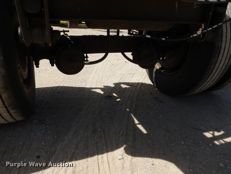 image for item DM2868 1987 Fruehauf trailer dolly