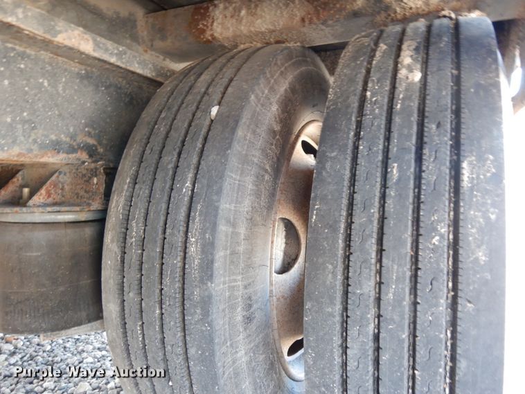 image for item DM2885 2006 Trail King TK70SA-482 tilt deck equipment trailer