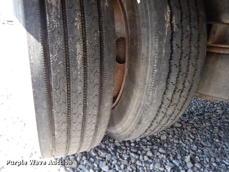 image for item DM2885 2006 Trail King TK70SA-482 tilt deck equipment trailer