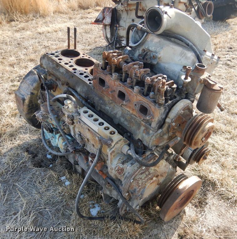 image for item FA9496 Mack six cylinder diesel engine
