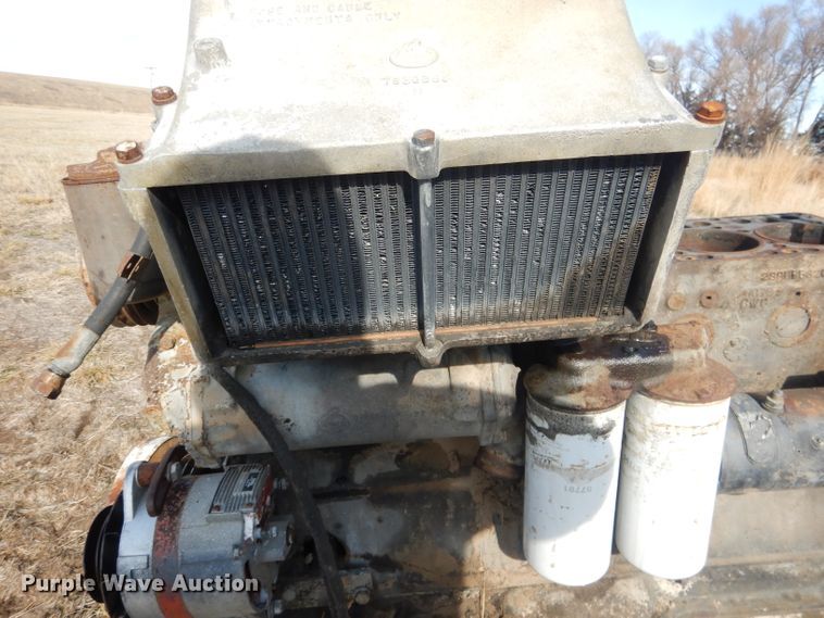 image for item FA9496 Mack six cylinder diesel engine