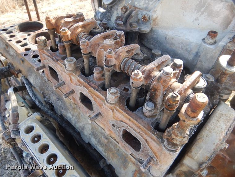 image for item FA9496 Mack six cylinder diesel engine