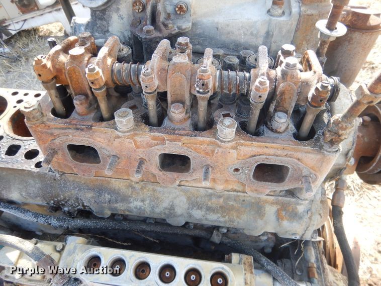 image for item FA9496 Mack six cylinder diesel engine