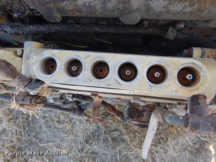 image for item FA9496 Mack six cylinder diesel engine