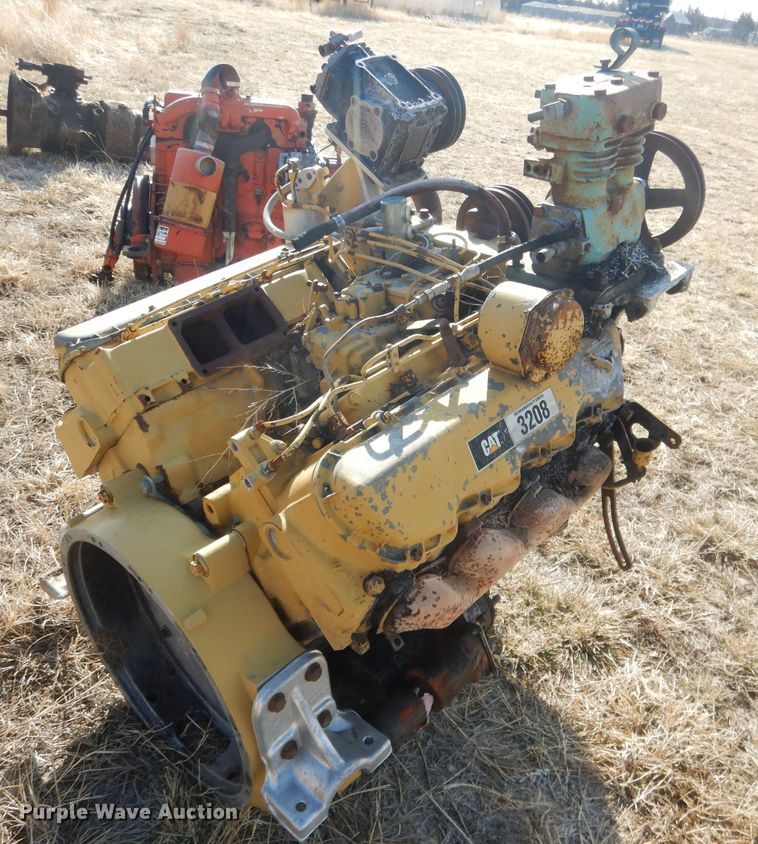 image for item FA9499 Caterpillar 3208 eight cylinder diesel engine