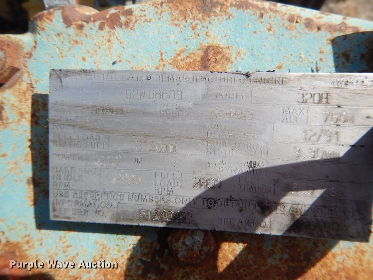 image for item FA9499 Caterpillar 3208 eight cylinder diesel engine