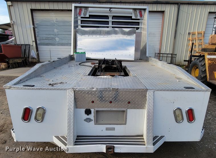 image for item FL9095 2003 Freightliner Sports Chasis  semi truck