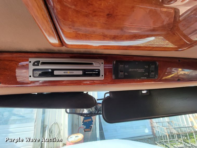 image for item FL9095 2003 Freightliner Sports Chasis  semi truck