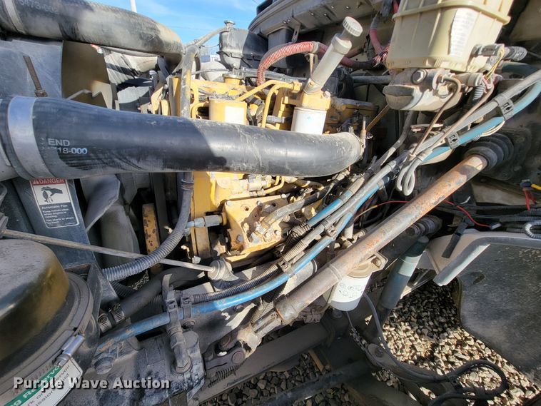 image for item FL9095 2003 Freightliner Sports Chasis  semi truck