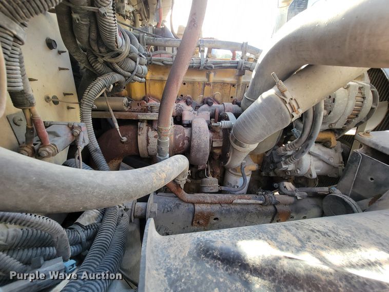 image for item FL9095 2003 Freightliner Sports Chasis  semi truck