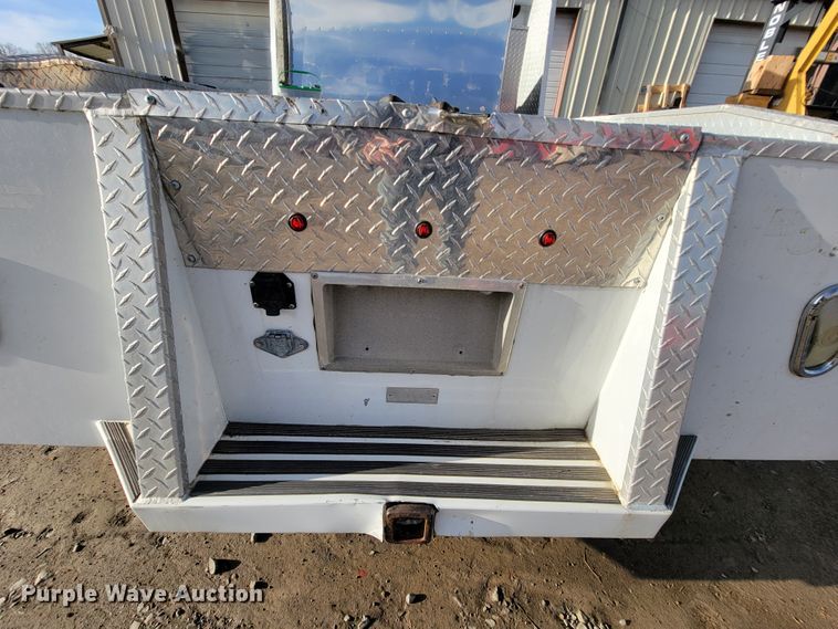 image for item FL9095 2003 Freightliner Sports Chasis  semi truck