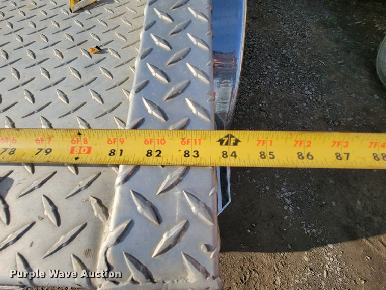 image for item FL9095 2003 Freightliner Sports Chasis  semi truck