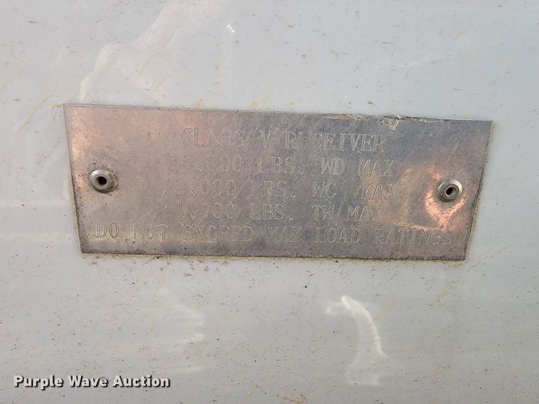 image for item FL9095 2003 Freightliner Sports Chasis  semi truck