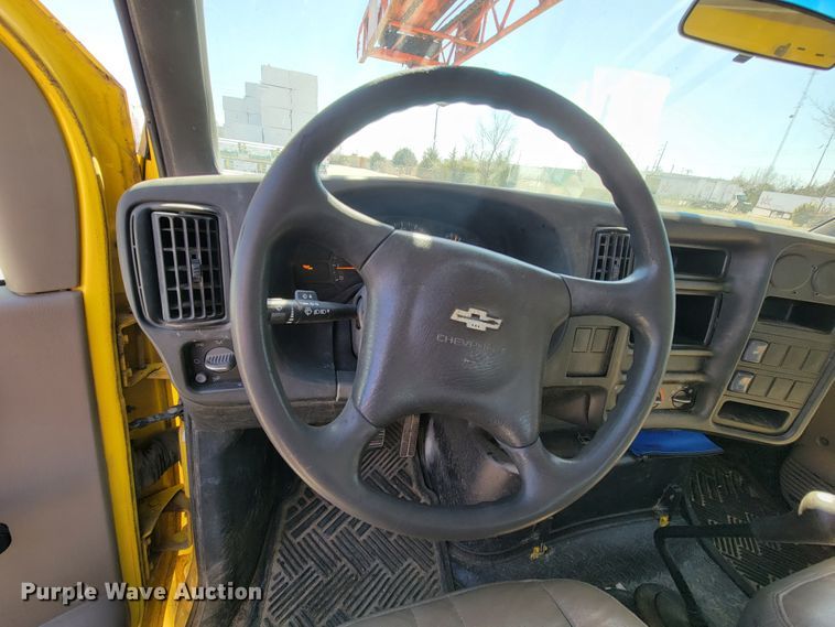 image for item FL9118 2003 Chevrolet C6500  shingle conveyor truck