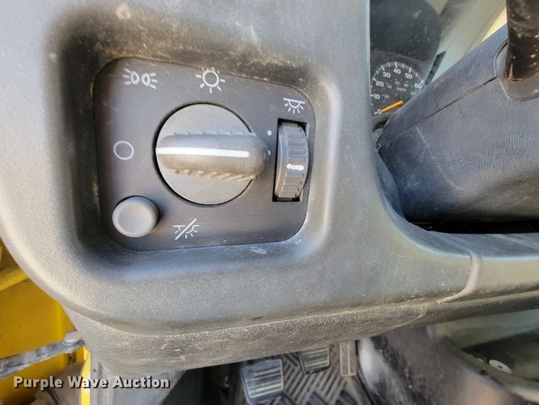 image for item FL9118 2003 Chevrolet C6500  shingle conveyor truck