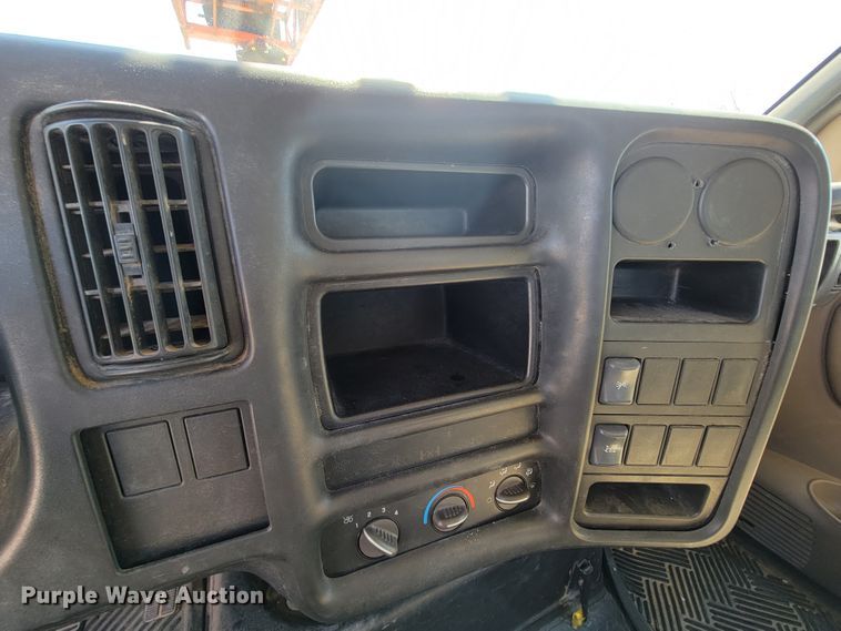 image for item FL9118 2003 Chevrolet C6500  shingle conveyor truck