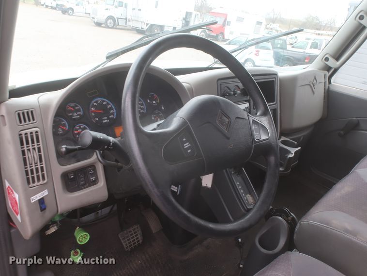 image for item HK9614 2016 International DuraStar 4300  refrigerated delivery truck