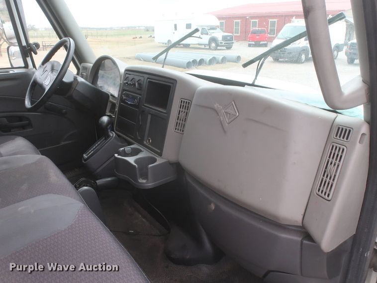 image for item HK9614 2016 International DuraStar 4300  refrigerated delivery truck