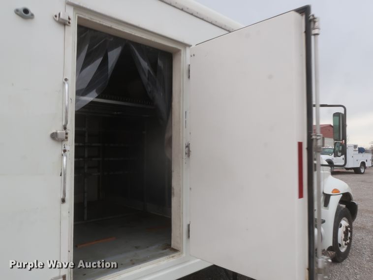 image for item HK9614 2016 International DuraStar 4300  refrigerated delivery truck