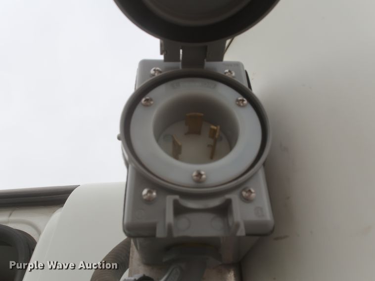 image for item HK9614 2016 International DuraStar 4300  refrigerated delivery truck