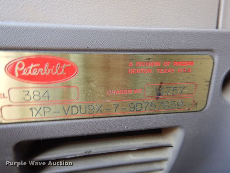 image for item HR9013 2009 Peterbilt 384  semi truck