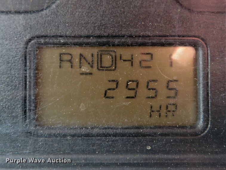 image for item HV9704 2005 International 4300  flatbed transport truck