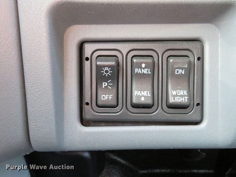 image for item HV9704 2005 International 4300  flatbed transport truck