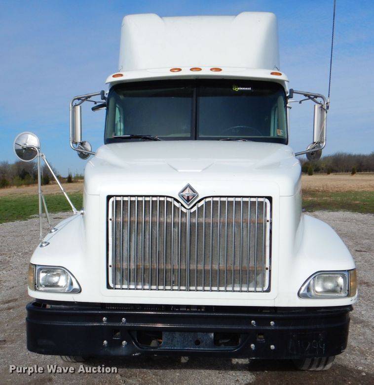 image for item HX9191 2007 International 9400i  semi truck
