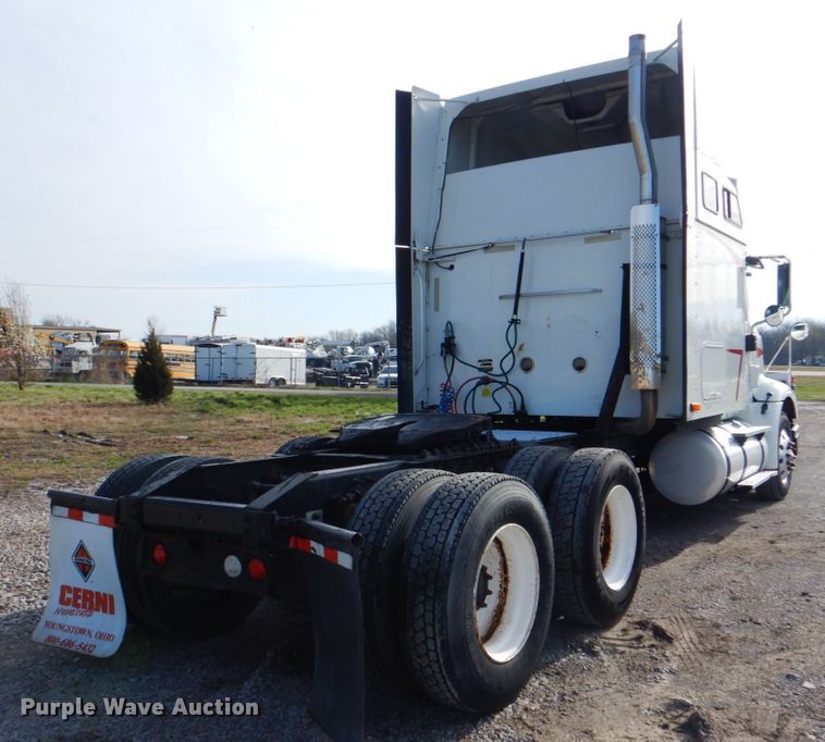 image for item HX9191 2007 International 9400i  semi truck