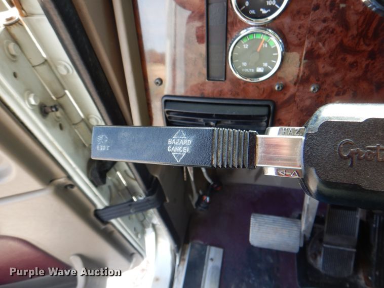 image for item HX9191 2007 International 9400i  semi truck