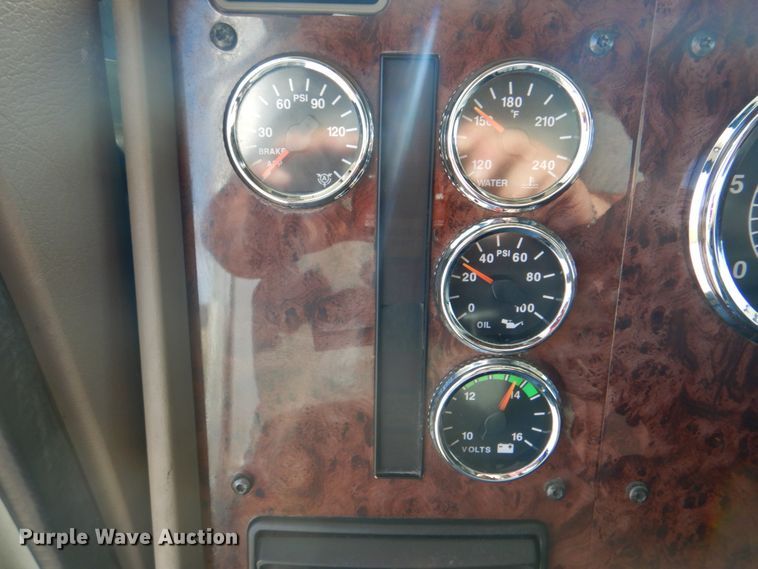 image for item HX9191 2007 International 9400i  semi truck