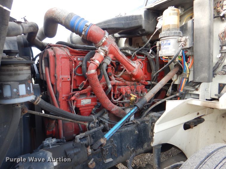 image for item HX9191 2007 International 9400i  semi truck