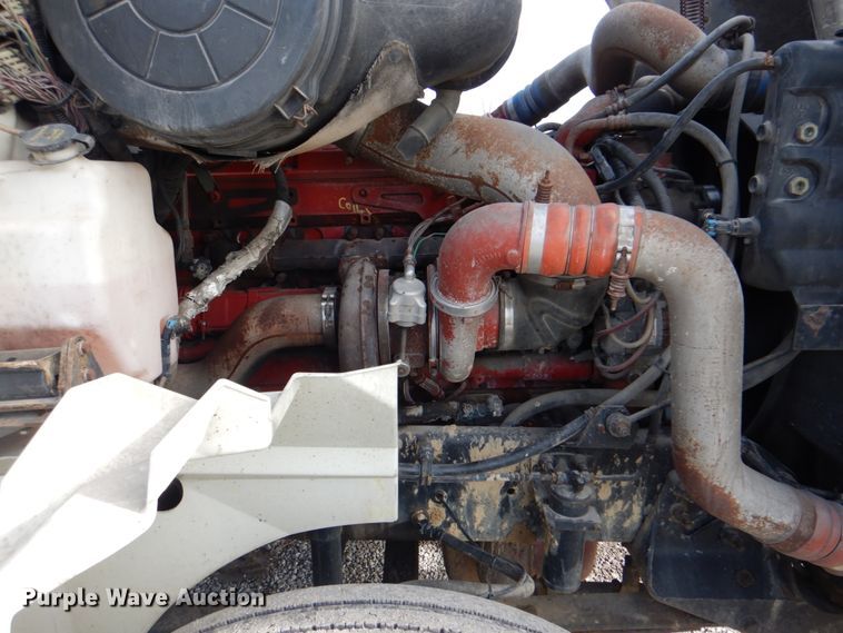 image for item HX9191 2007 International 9400i  semi truck