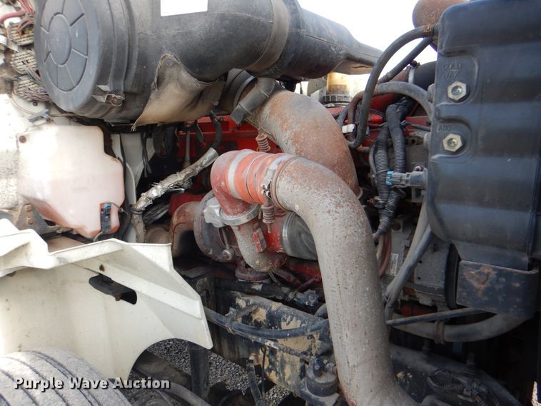 image for item HX9191 2007 International 9400i  semi truck