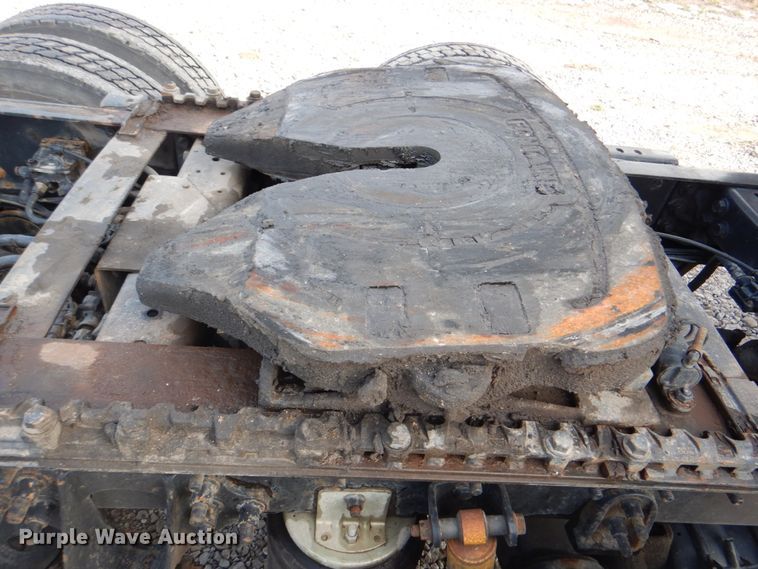 image for item HX9191 2007 International 9400i  semi truck