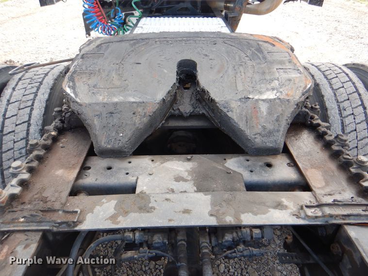 image for item HX9191 2007 International 9400i  semi truck