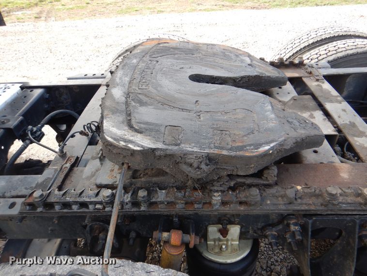 image for item HX9191 2007 International 9400i  semi truck