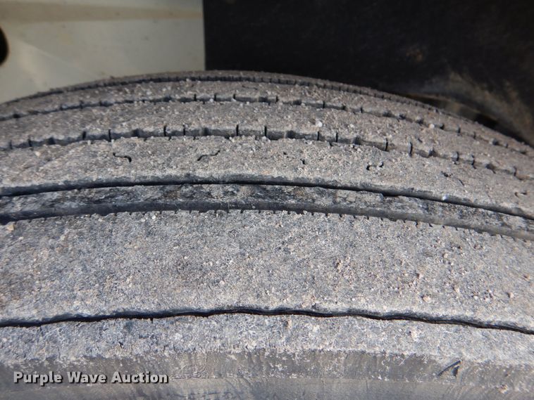 image for item HX9191 2007 International 9400i  semi truck