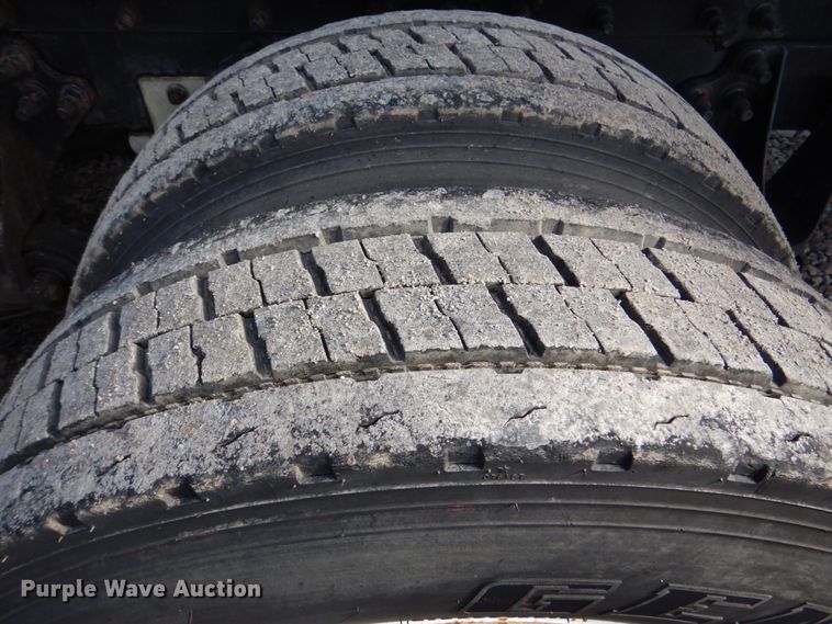 image for item HX9191 2007 International 9400i  semi truck