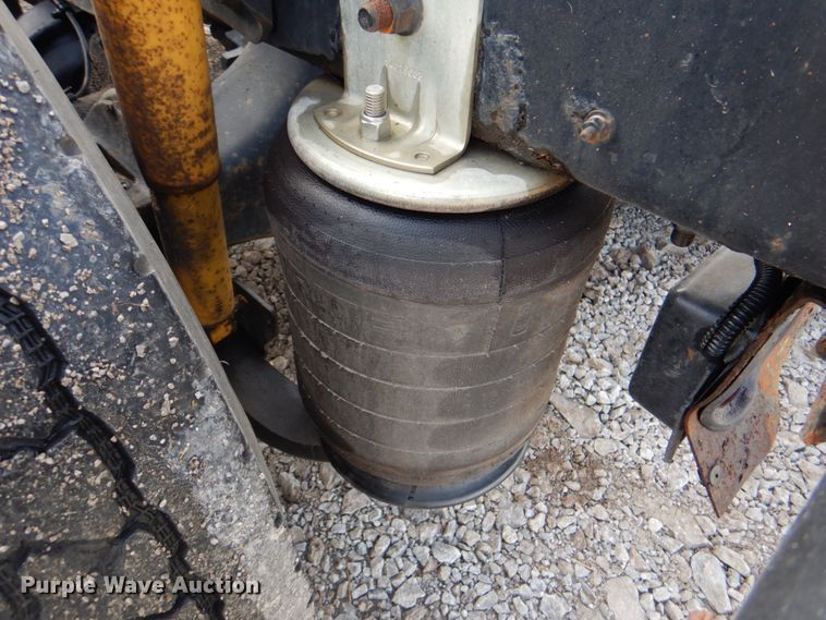 image for item HX9191 2007 International 9400i  semi truck