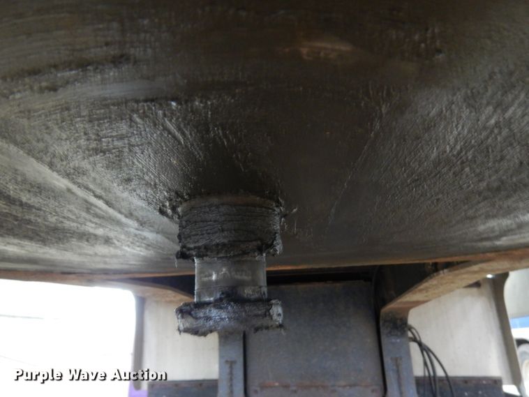 image for item IA9488 2000 Trail King TK60MG-482  lowboy equipment trailer